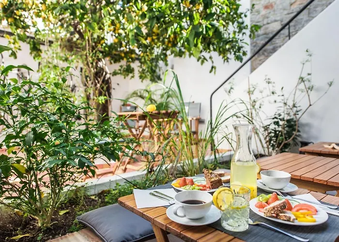 Couette-café Lemon Tree 4*