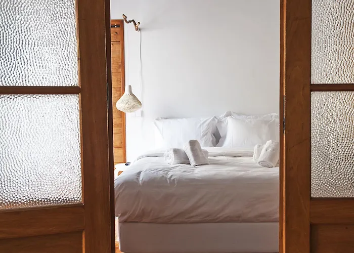 Lemon Tree Couette-café