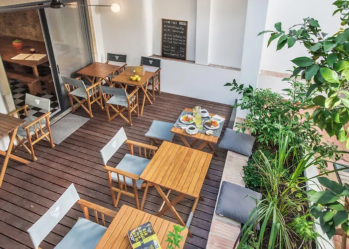 Lemon Tree Couette-café