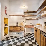 Lemon Tree Bed and breakfast