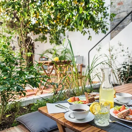 Nocleg ze śniadaniem Lemon Tree 4*