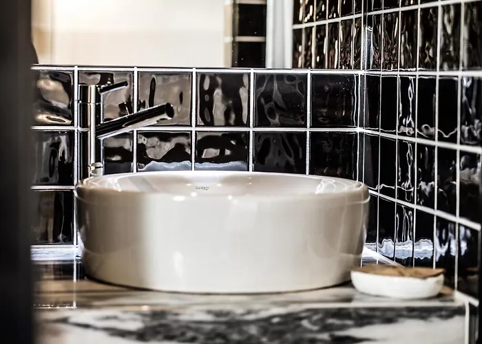 Lemon Tree Bed and breakfast 4*