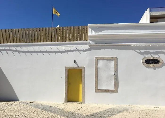 Lemon Tree Bed and breakfast 4*